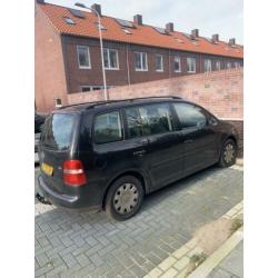 Volkswagen Touran 1.6 85KW AUT 2004 Zwart