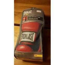 Everlast bokshandschoenen. Maat 10 ounce. Zo goed als nieuw.