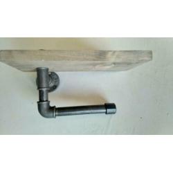 Stijlvolle industriële wc rol houder