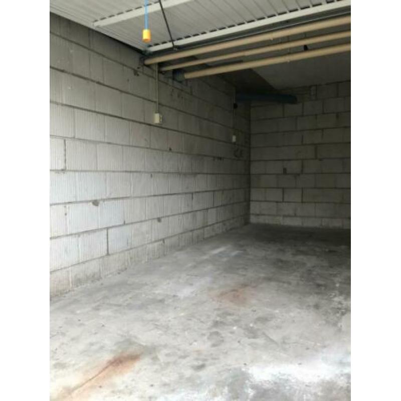 Te huur Garagebox Leiden Zuid-West (ZZPer huur kan met BTW)