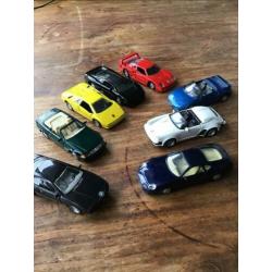 Maisto auto’s schaal: 1/38. 8 stuks.