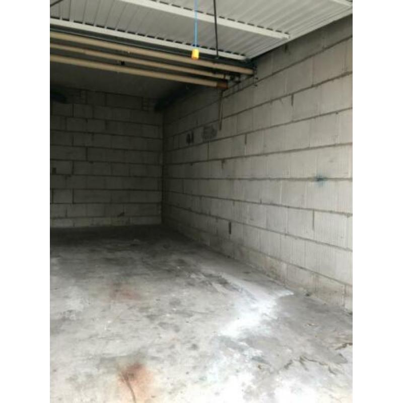 Te huur Garagebox Leiden Zuid-West (ZZPer huur kan met BTW)