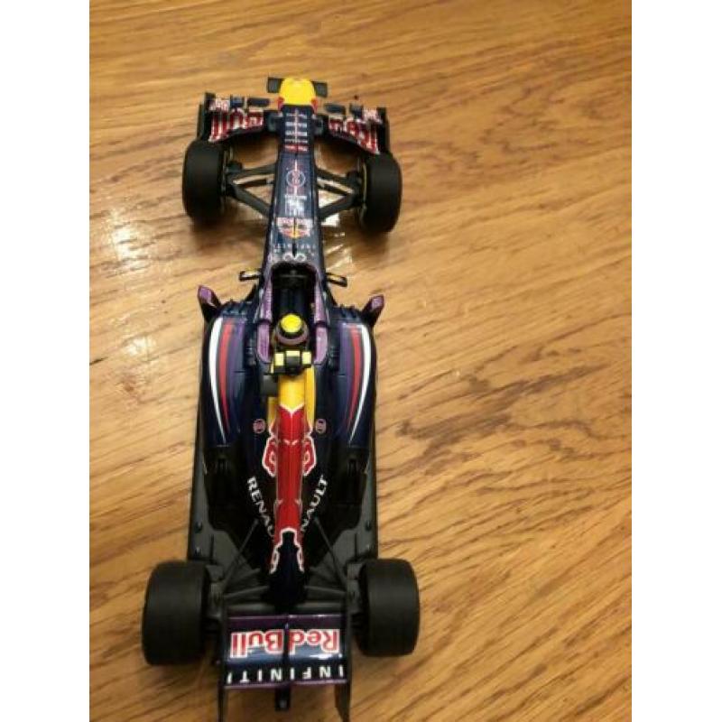 Red Bull Racing rb9 2013 1/18