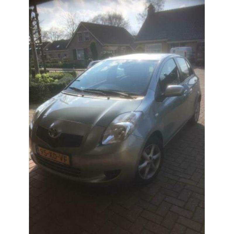 Toyota Yaris 1.3 16V Vvt-i 5DR SOL MMT 2007 Grijs