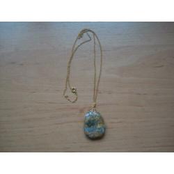 Ketting met steen