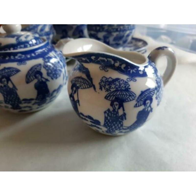 14 delig Theeservies