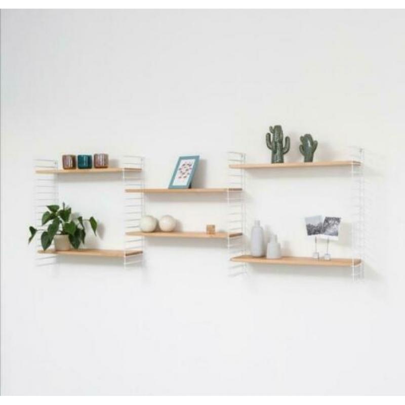 Wandrek met verstelbare planken