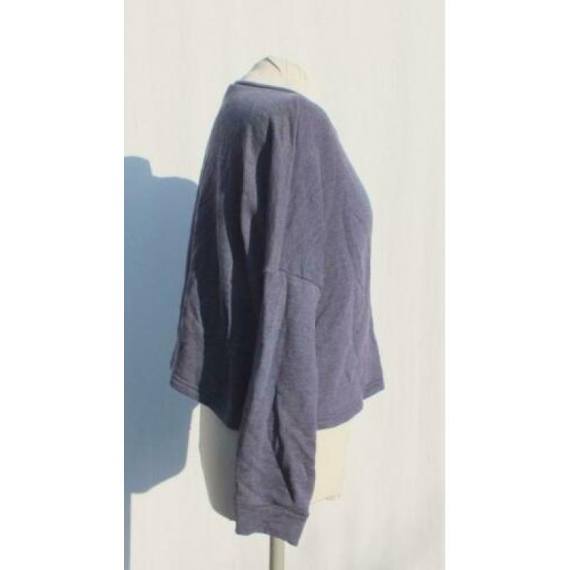 Stoere korte blauwe trui.Mt S.Merk Sparkle & Fade