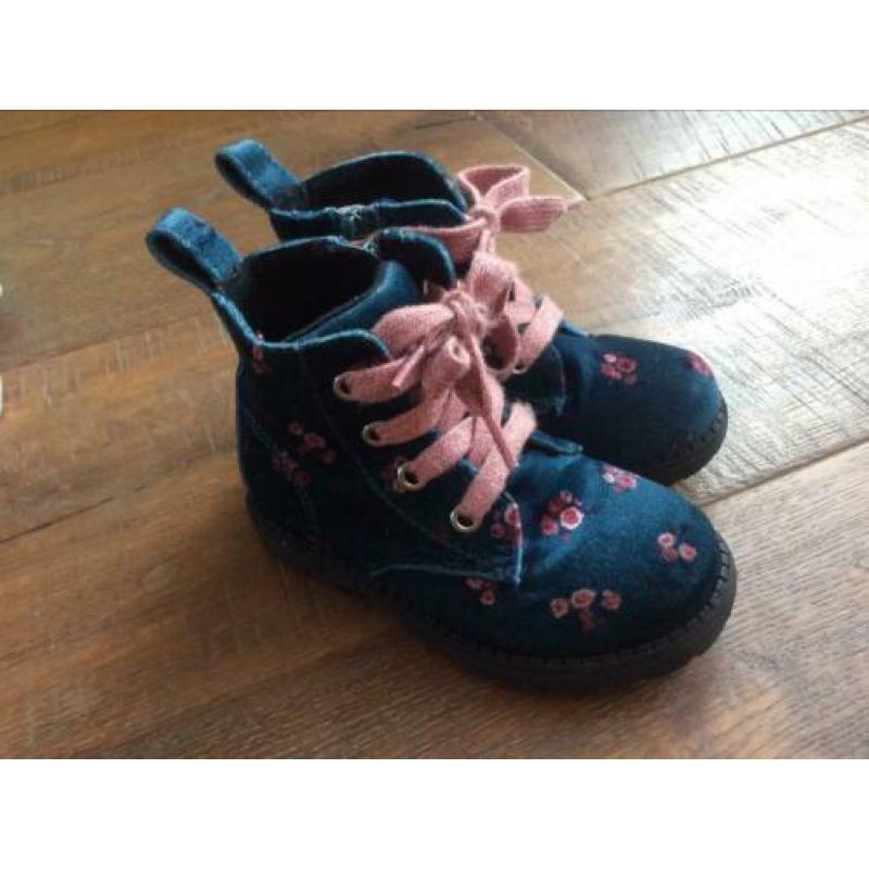 Leuke meisjes schoentjes maat 23