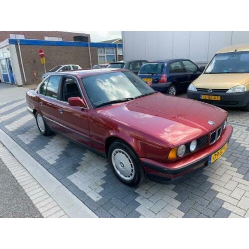 BMW 5-serie 520i / NIEUWSTAAT / nieuwe apk / origineel