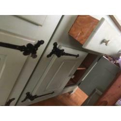 Solide houten dressoir (gratis op te halen)