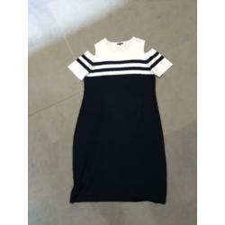 Mooie blauw/witte jurk van Question mt xxl valt als 42 !!