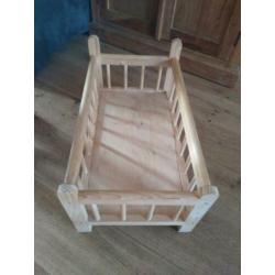 houten poppenbed