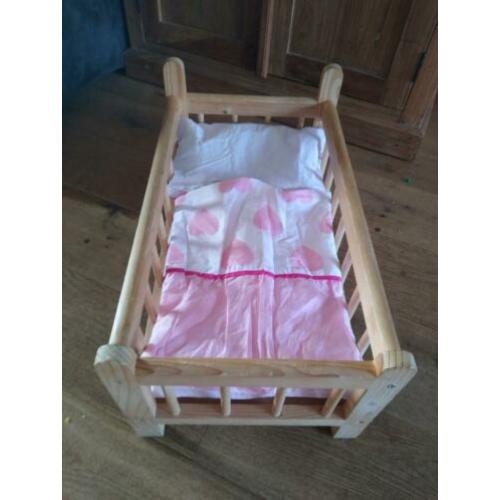 houten poppenbed