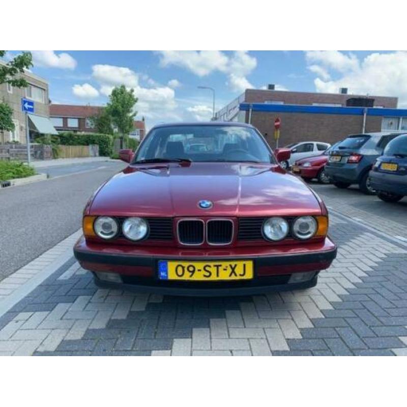 BMW 5-serie 520i / NIEUWSTAAT / nieuwe apk / origineel