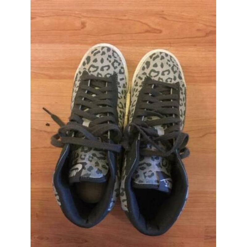 Verschillende schoenen maat 41