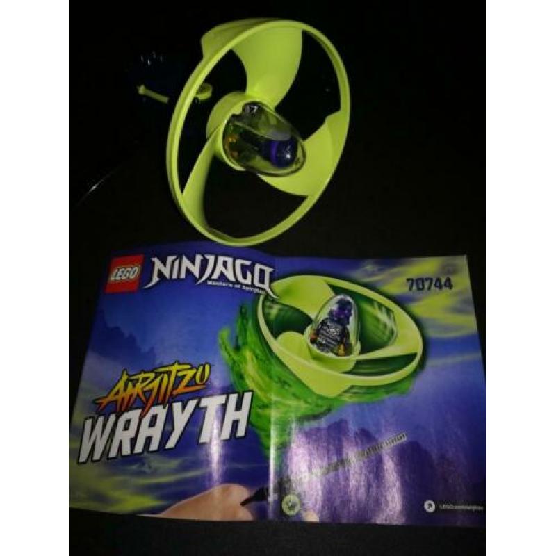 5 sets Lego Ninjago Airjitzu : Cole, Kai, Jay, Morro, Wrayth