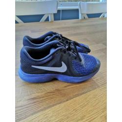 nike revolution 4 maat 35,5