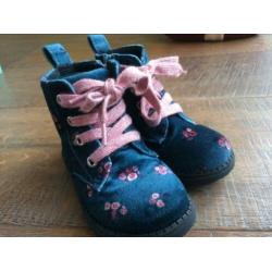 Leuke meisjes schoentjes maat 23