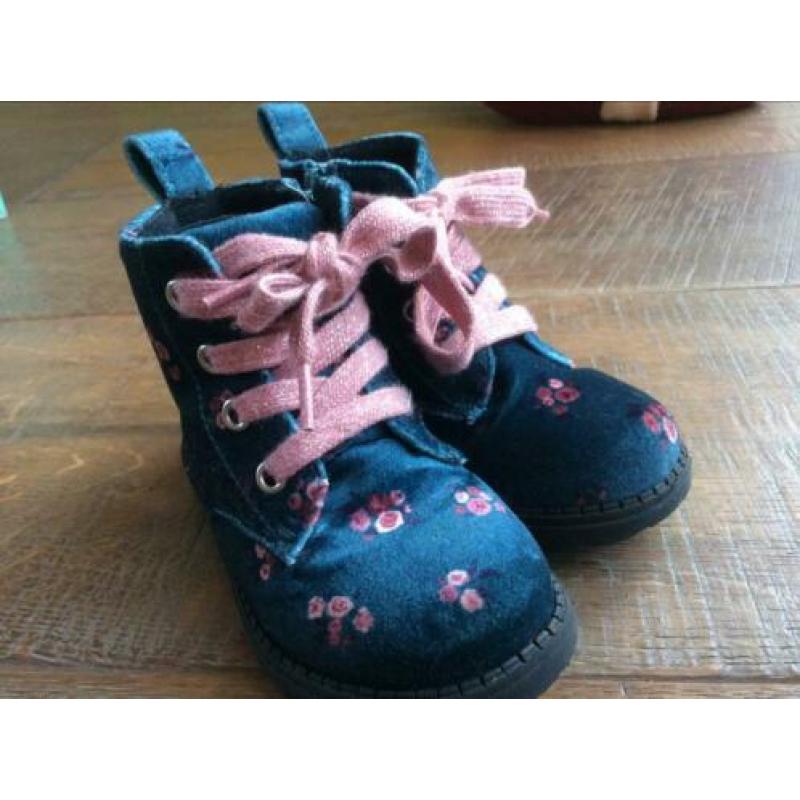 Leuke meisjes schoentjes maat 23
