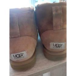 ugg's gebruikt maat 37. Doe een leuk bod en ze zijn van jou.