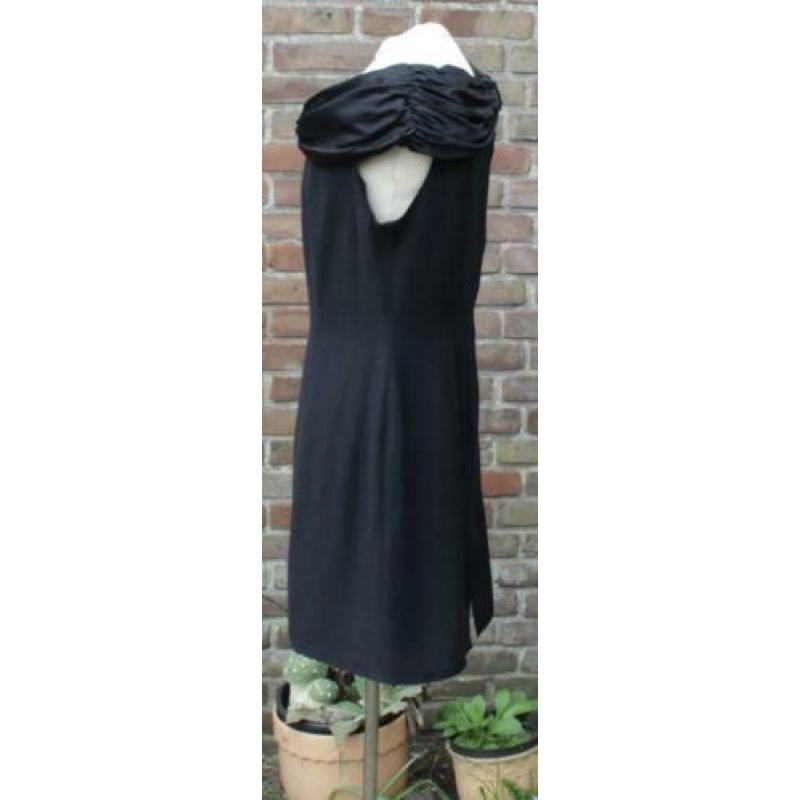Uper mooie jaren 60 jurk, mt. S ,apart decollette !