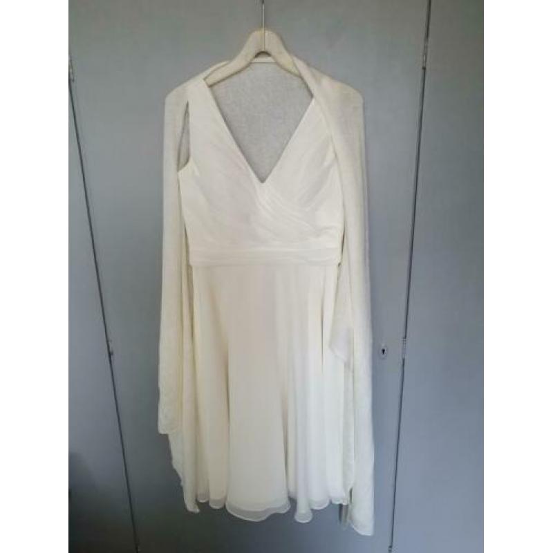 Te koop: Trouwjurk kort.