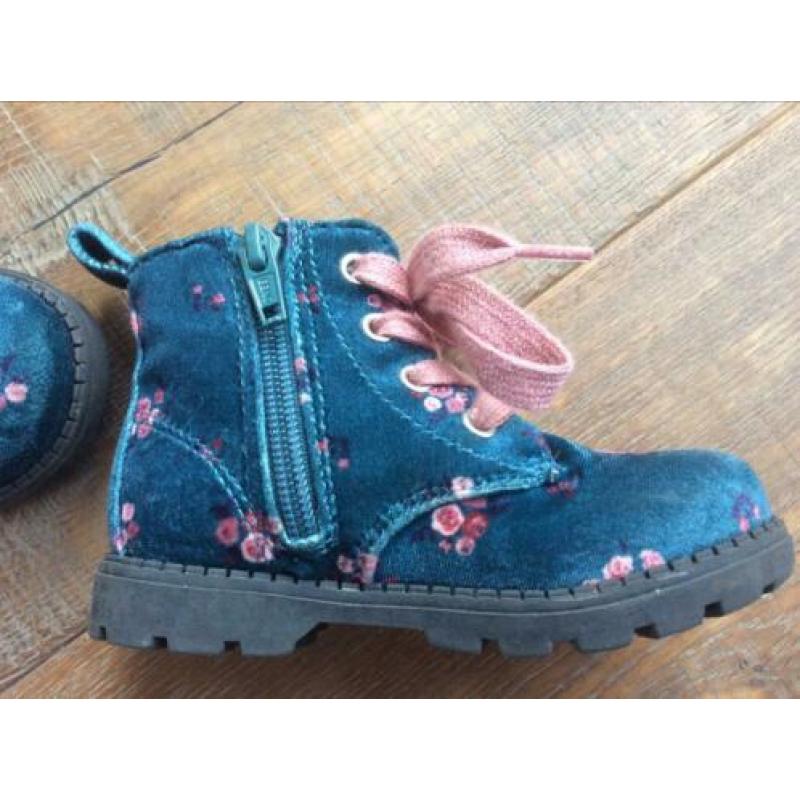 Leuke meisjes schoentjes maat 23