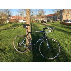 Trek Madone 4.5 maat 58 Carbon volledig 105 afgemonteerd!