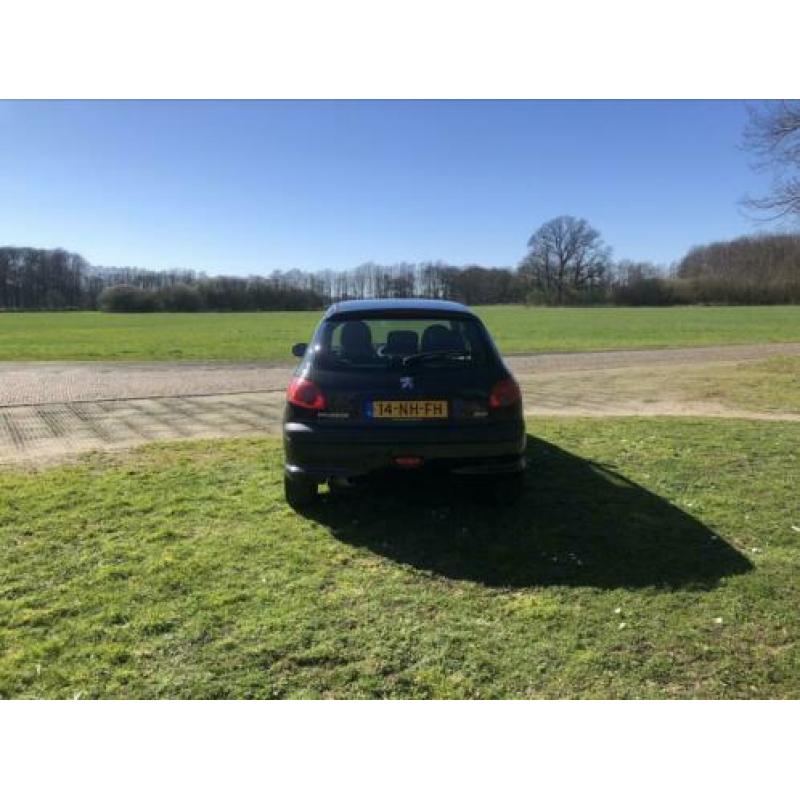 Peugeot 206 1.6 16V XT 5D 2003 Zwart
