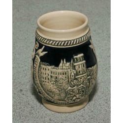 Bierpul uit Heidelberg. Inhoud ca 200ml.Ongeveer 60 jaar oud