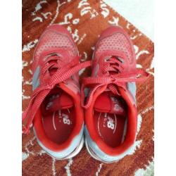 Dames New Balance 574 rood 38