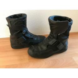 Alphinstar motorlaars maart 43