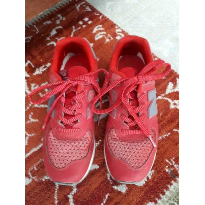 Dames New Balance 574 rood 38