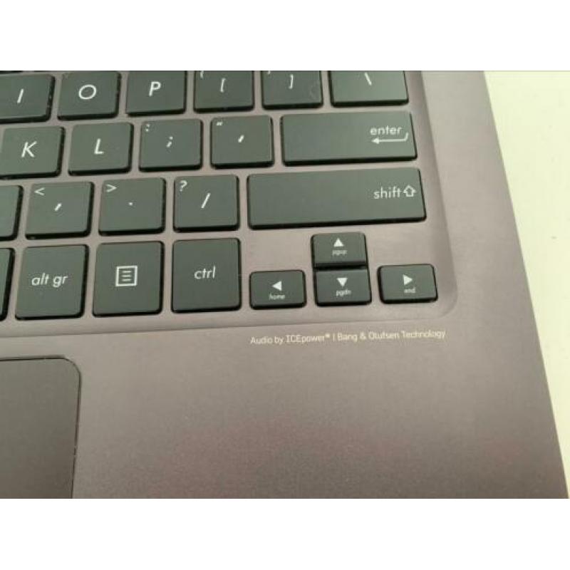 Asus zenbook UX305F laptop