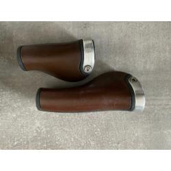 Brooks fietszadel + Brooks handvatten