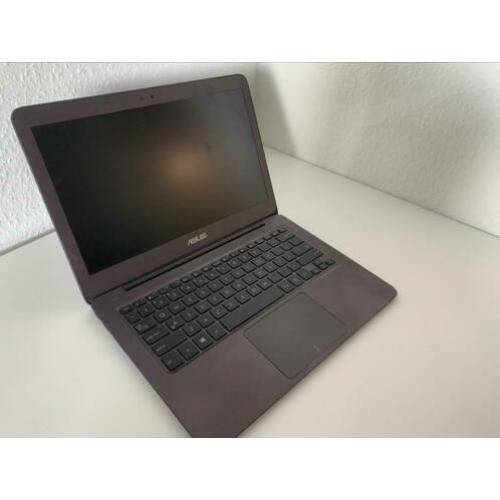 Asus zenbook UX305F laptop
