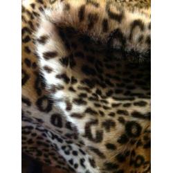 Luipaard, luipaardenvel, Leopard kleed sierkleed vel VdlM