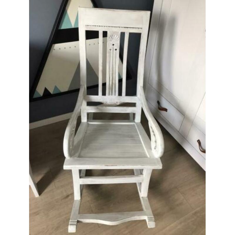 Houten schommelstoel