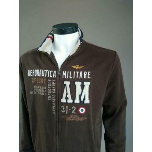 Aeronautica Militare vest. Bruin met applicaties. Maat XL