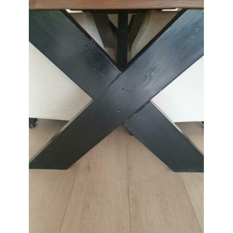 Mooie grote eettafel