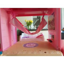 Barbie Camper