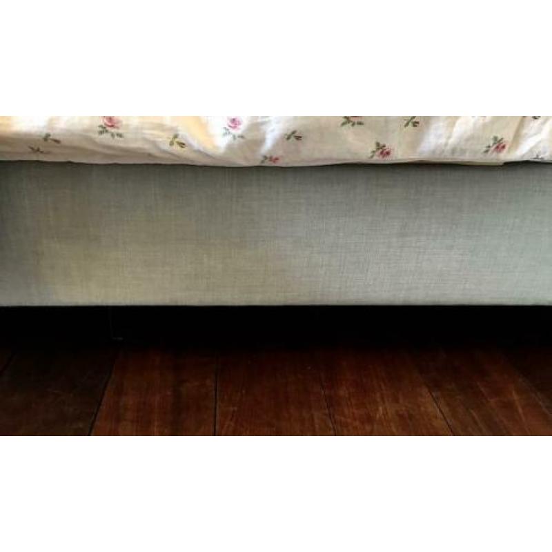 Mooie eenpersoons boxspring bed 90x200m