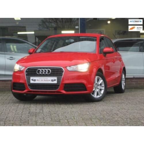 Audi A1 Sportback 1.2 TFSI Attraction 5 deurs! Airco ECC/Sto