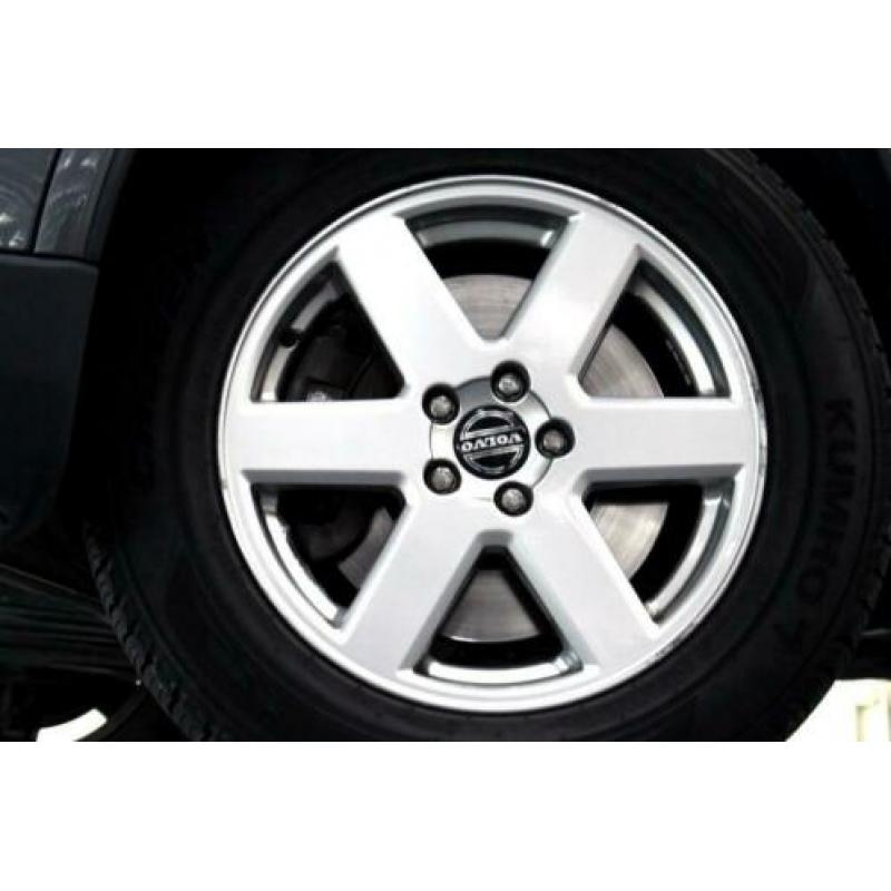 Volvo XC90 2.4 D5 AUT Momentum 7PERSOONS LEDER TREKHAAK CRUI