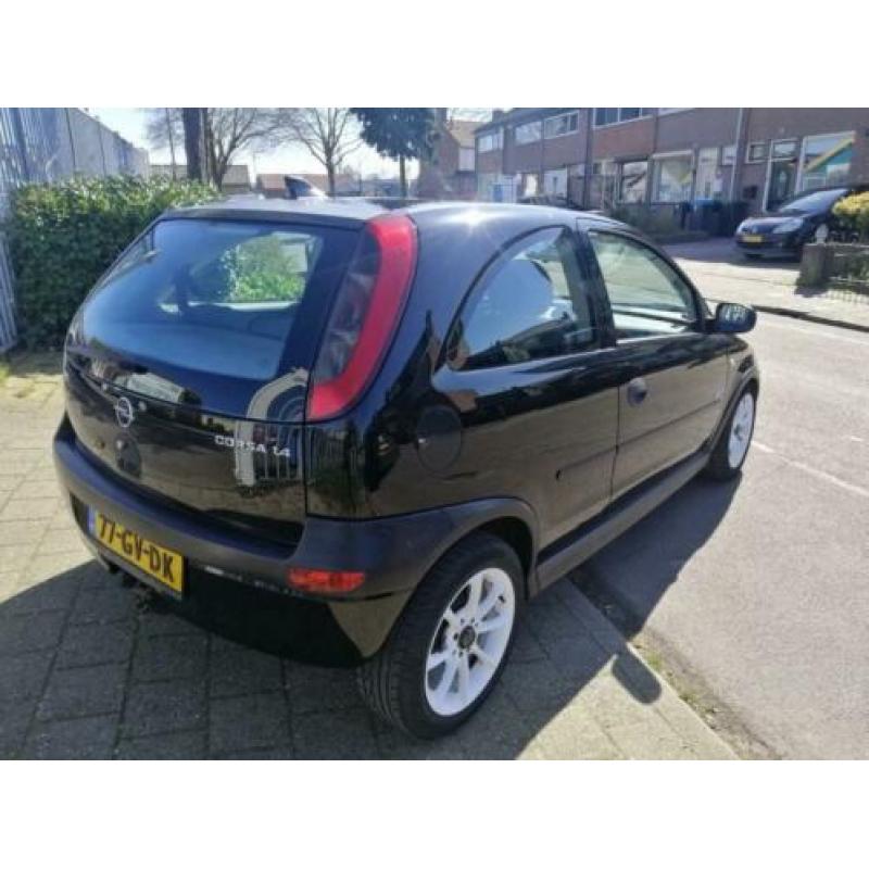 Opel Corsa 1.4-16V Sport NIEUWE APK