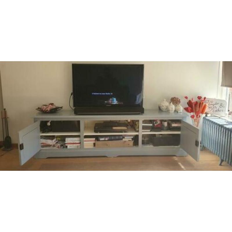 Nog zeer mooie tv meubel .