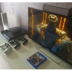 Nette Playstation 4 / 3 Controllers / 28 Games
