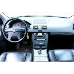 Volvo XC90 2.4 D5 AUT Momentum 7PERSOONS LEDER TREKHAAK CRUI