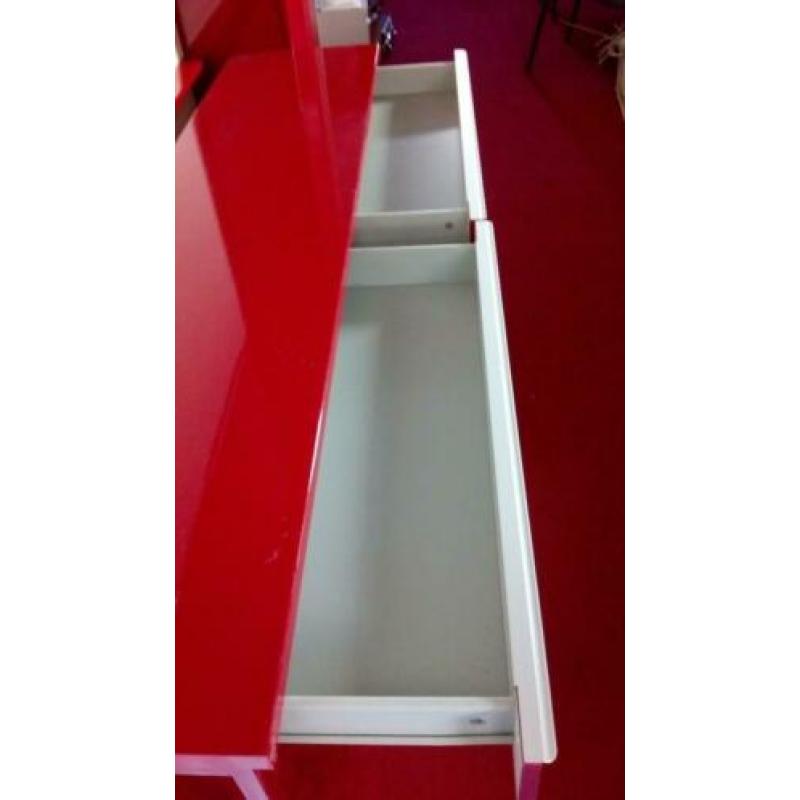 Te Koop Huisraad kasten,